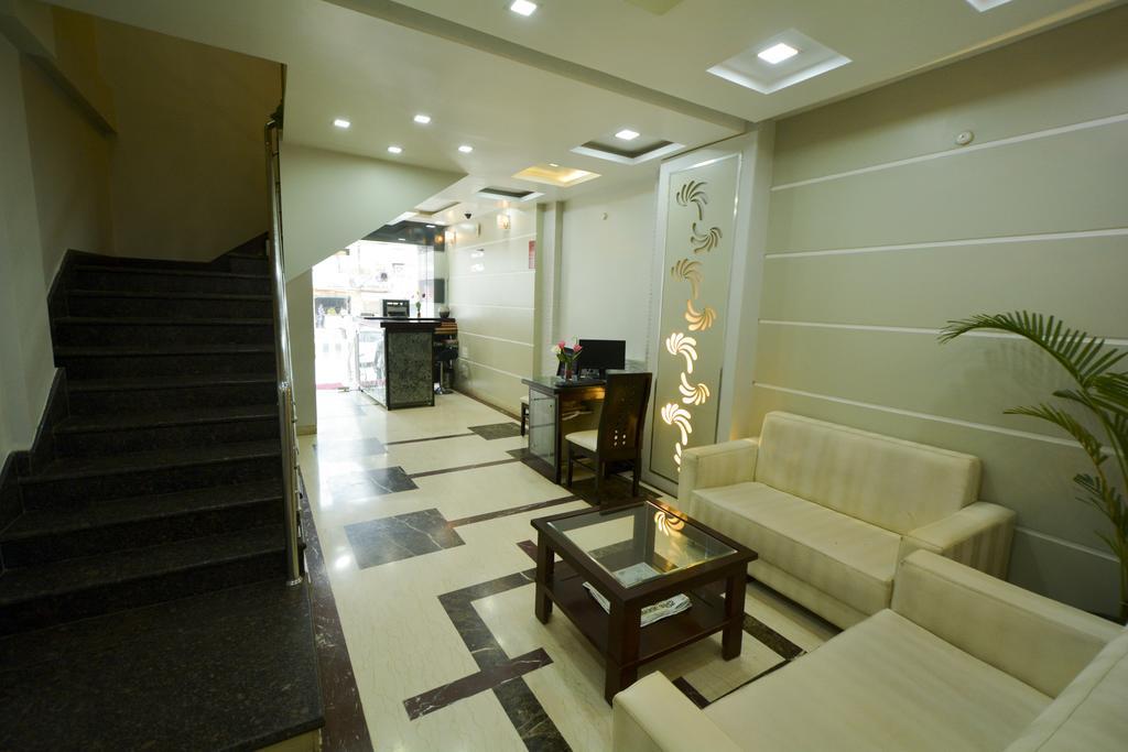 Hotel Central Residency Benares Buitenkant foto