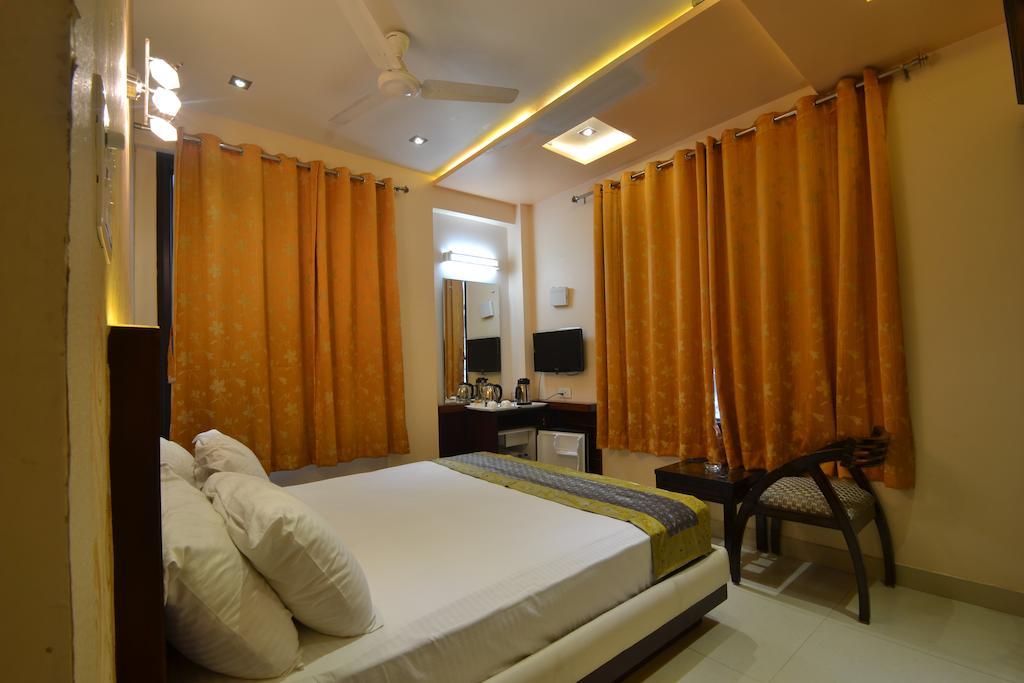 Hotel Central Residency Benares Buitenkant foto