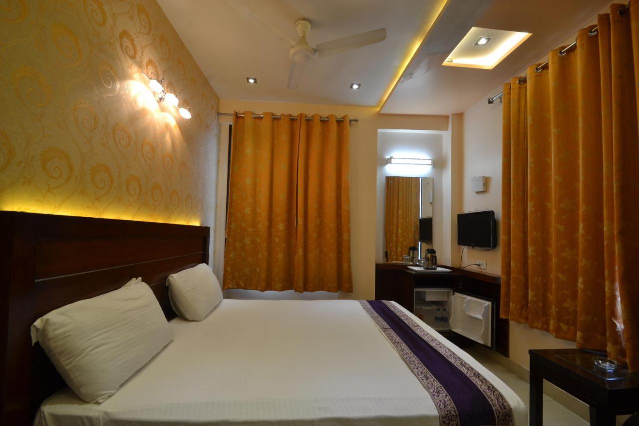 Hotel Central Residency Benares Buitenkant foto