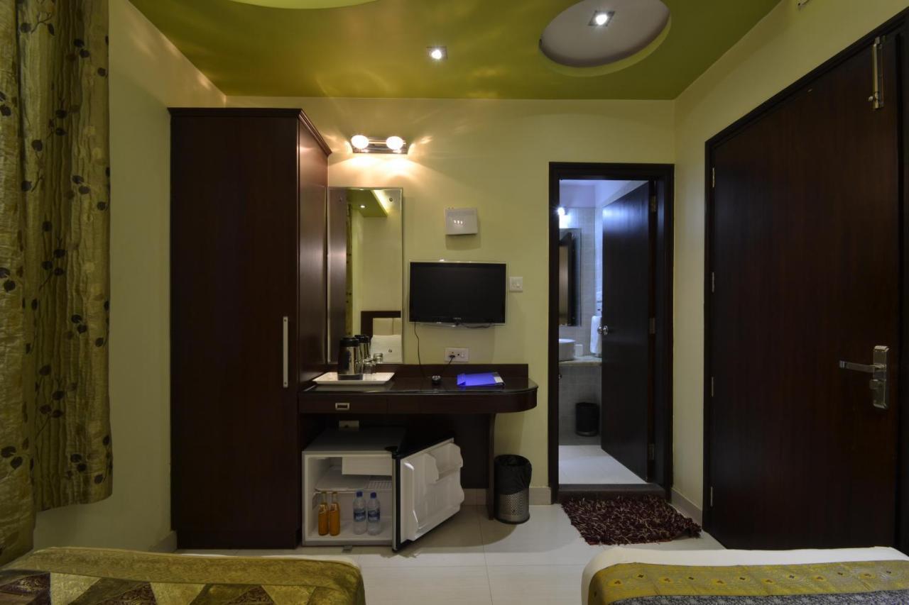 Hotel Central Residency Benares Buitenkant foto