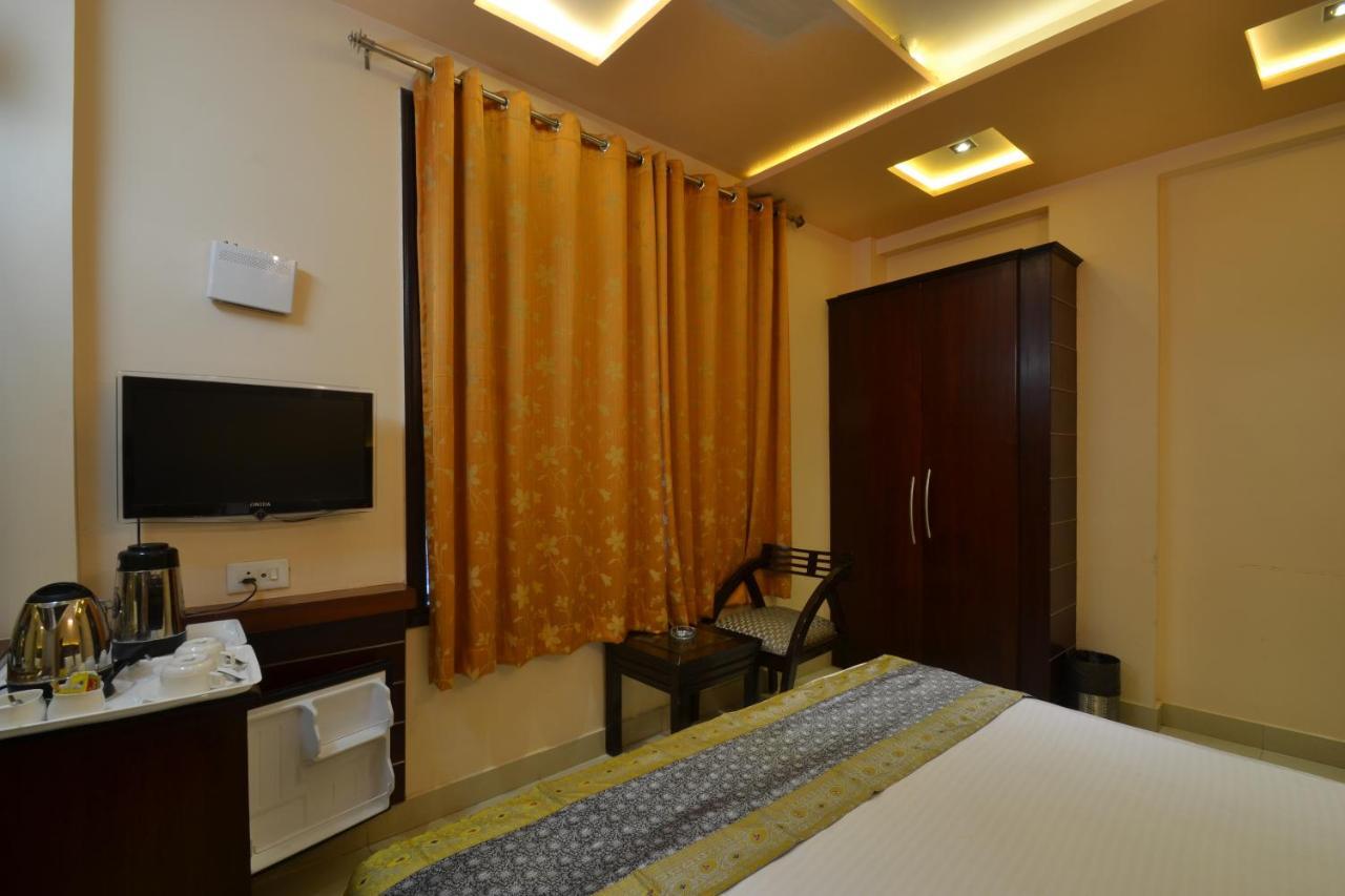Hotel Central Residency Benares Buitenkant foto
